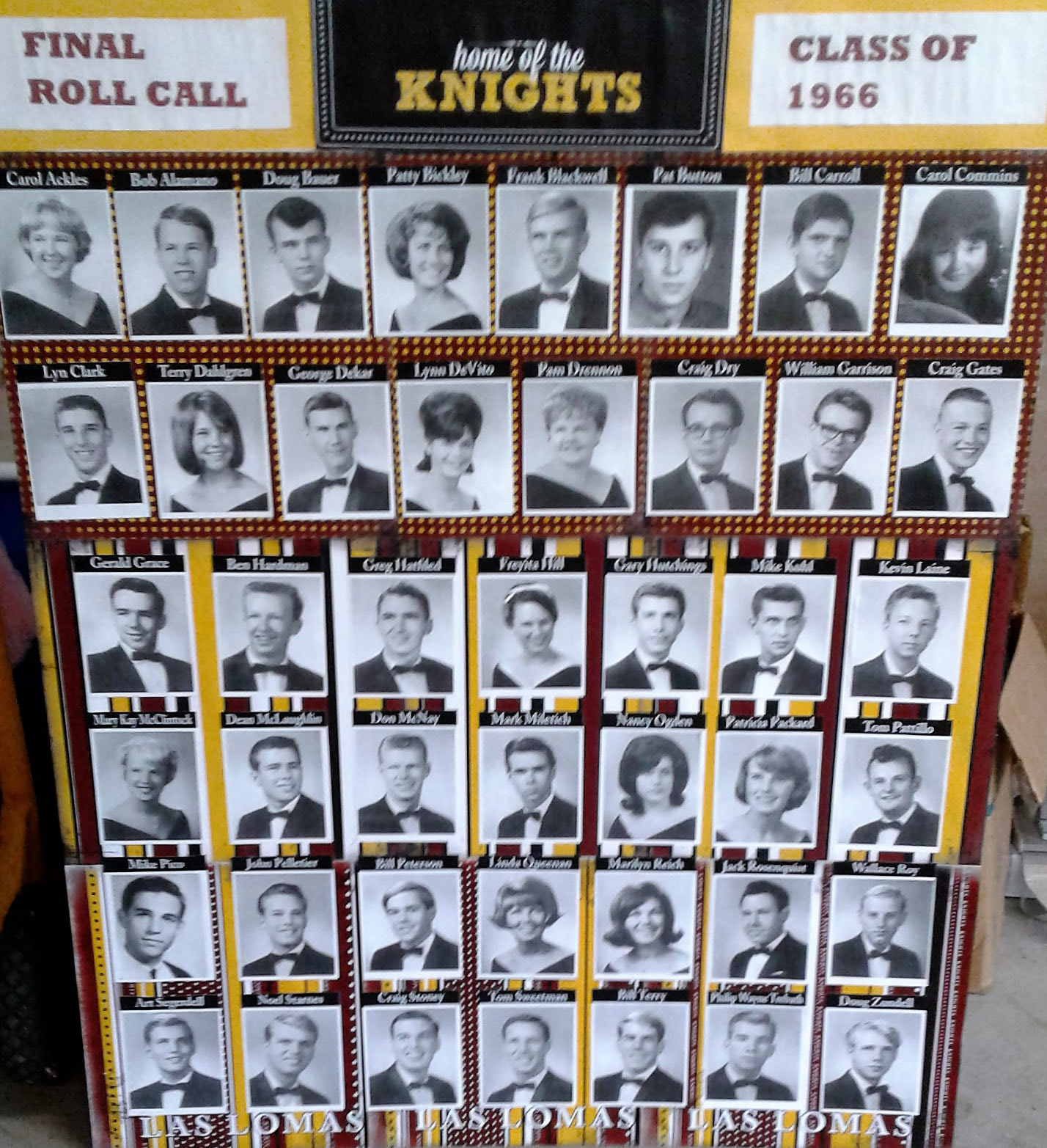 Memory Board of Classmates Who Have Passed
